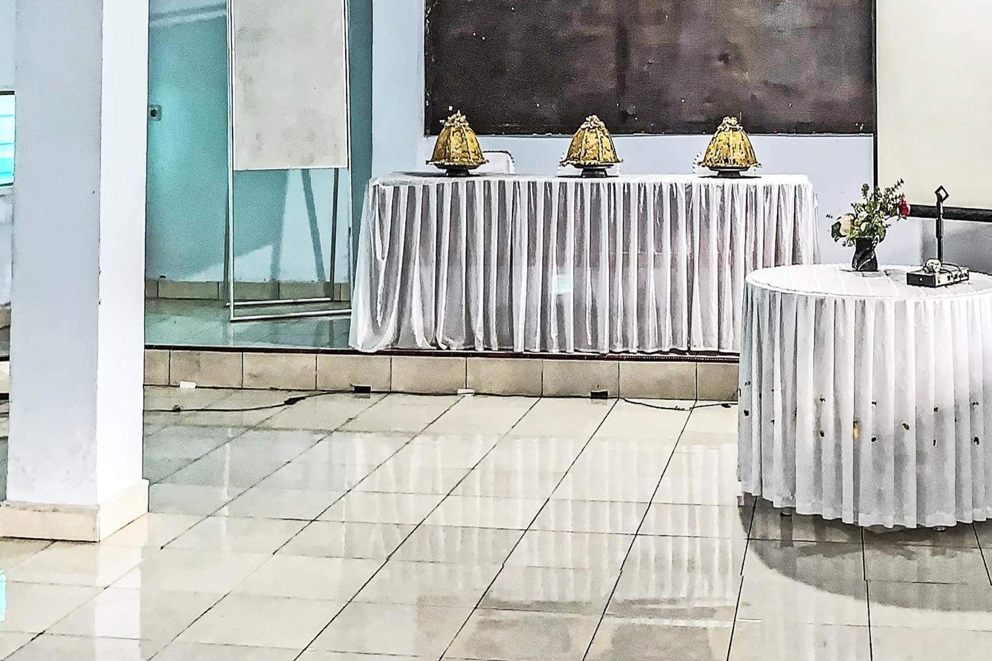 Oyo 91757 Surya Hotelneartaman Anggrek Pkk Watansoppeng Lalabata Exterior foto